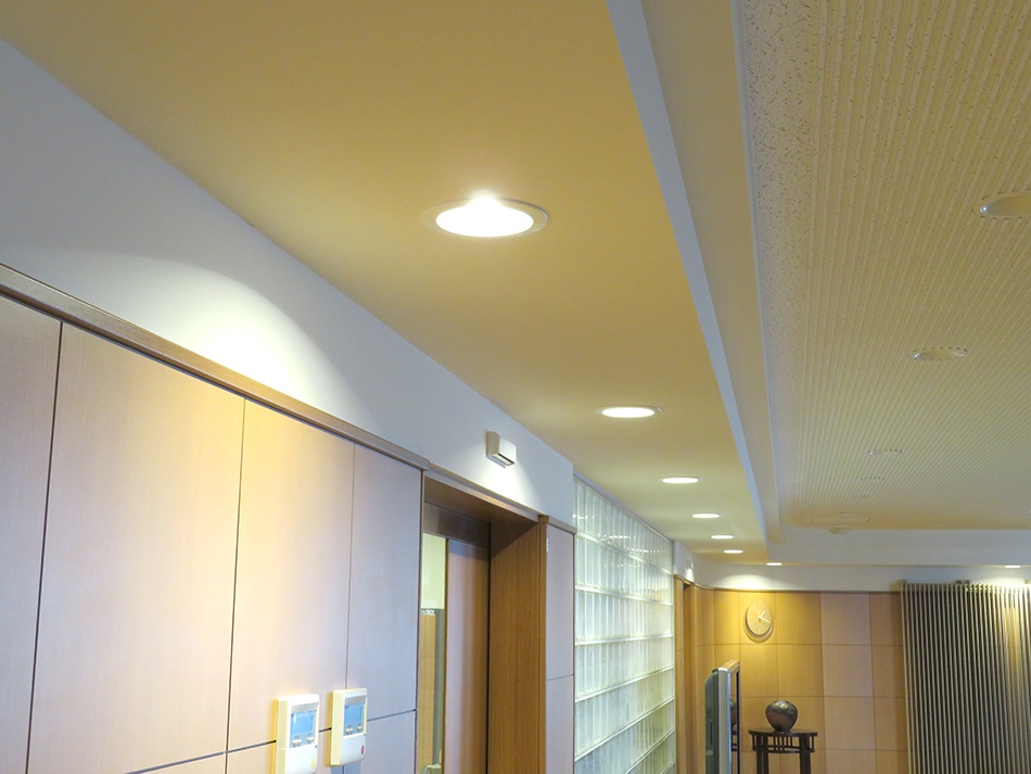 札幌市 オフィス 事務室の施設照明を蛍光灯からLED交換工事