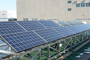 北海道札幌市 産業用太陽光落差式架台で設置