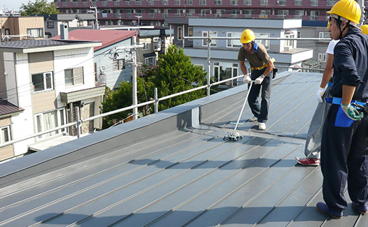 札幌の住宅屋根にPVレール方式で太陽光発電を設置