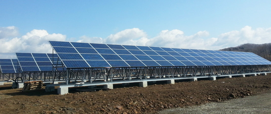 北海道浦河町 K社様 産業用太陽光発電 野立て設置事例